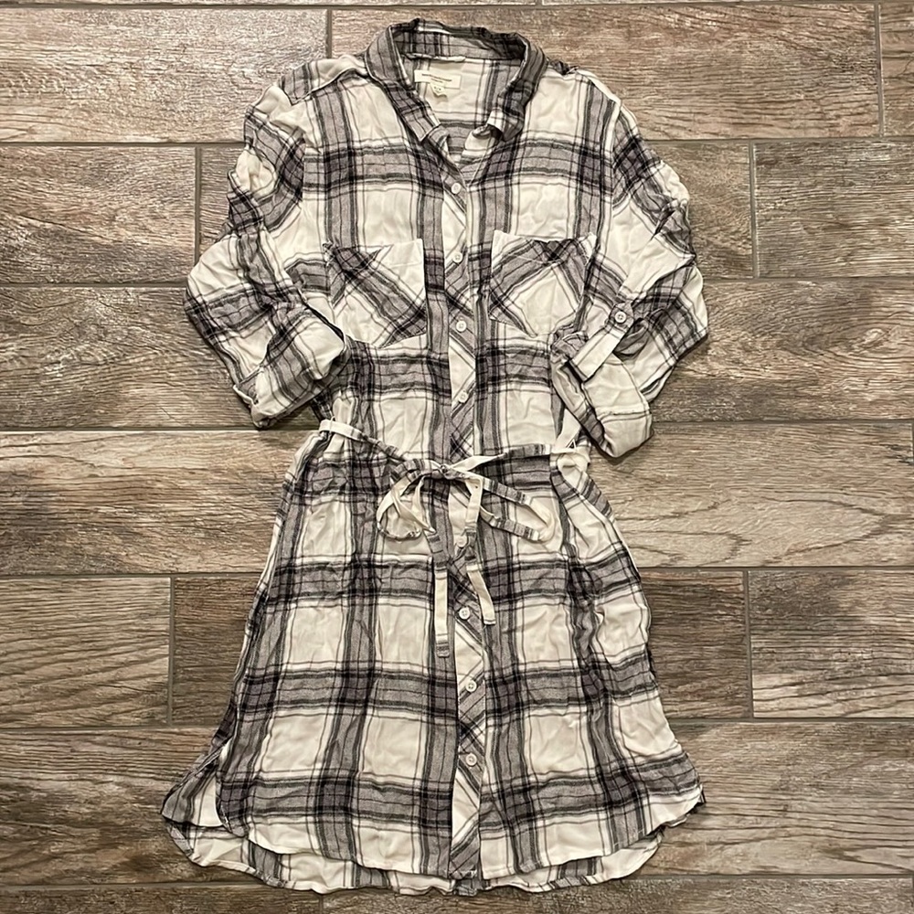 BeachLunchLounge Black & White Plaid Button-Down Dress